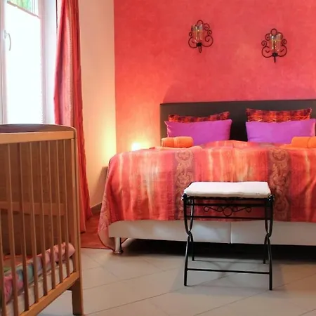 With 2 Bedrooms Ferienhaus *