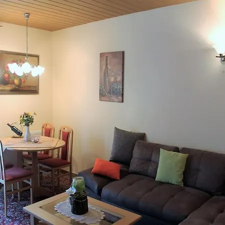 With 2 Bedrooms Ferienhaus *