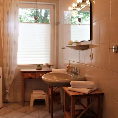 With 2 Bedrooms * Damshagen